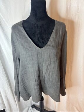 Zara Gray V-Neck Long Sleeve Top